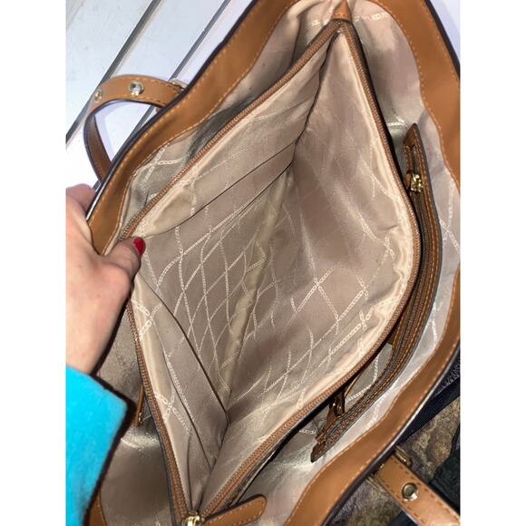 MICHAEL KORS, LARGE BROWN SIGNATURE LEATHER SHOULDER BAG - Picture 12 of 16